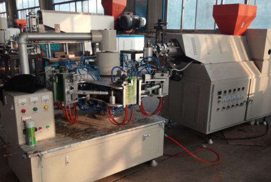 13r/मिनट 1 लीटर उड़ा मोल्डिंग मशीन 0.7Mpa बोतल बनाने की मशीन 2500pcs/H