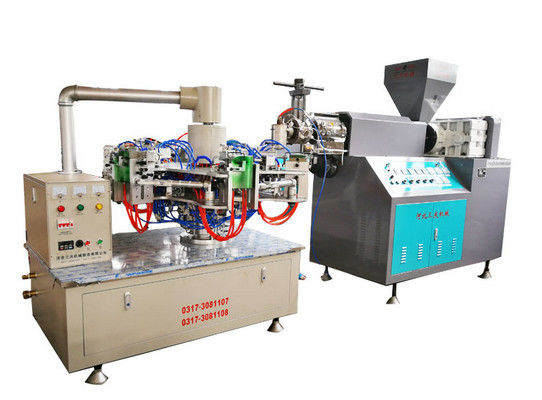 0.4m3/मिनट 8kg 1 लीटर रोटरी ब्लो मोल्डिंग मशीन 2500PCS/HR