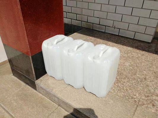 25 लीटर बाल्टी बनाने की मशीन 240kN बोतल उड़ाने वाले उपकरण 40pcs / Hr